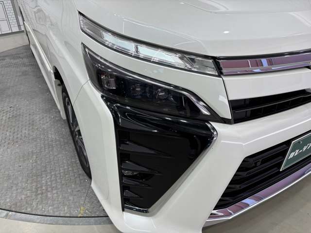 トヨタ ヴォクシー ２．０ ＺＳ 煌ＩＩ R2年 (甲信越・北陸) 99