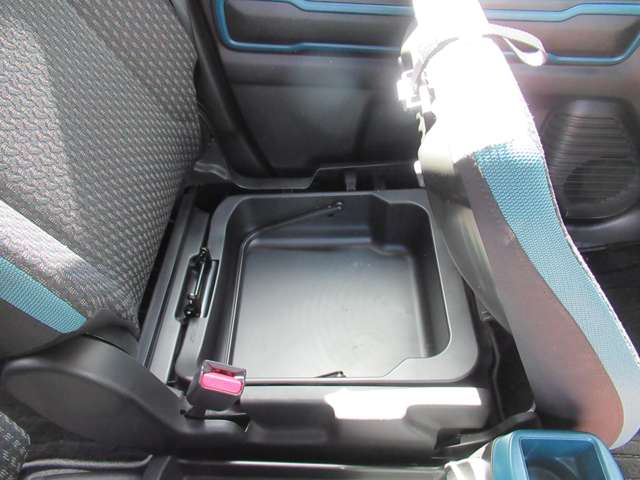 マツダ フレアクロスオーバー ６６０ ハイブリッド ＸＳ ４ＷＤ R4年 () 99