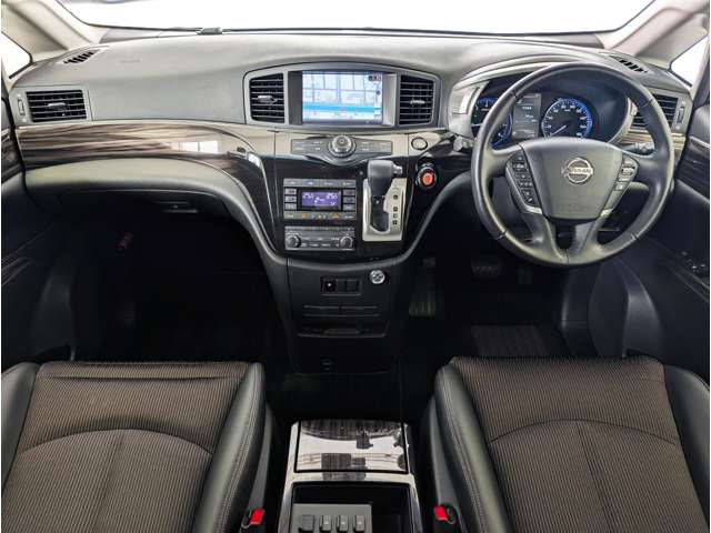 日産 エルグランド ２．５ ２５０ハイウェイスターＳ ４ＷＤ R1年 (東海) 99