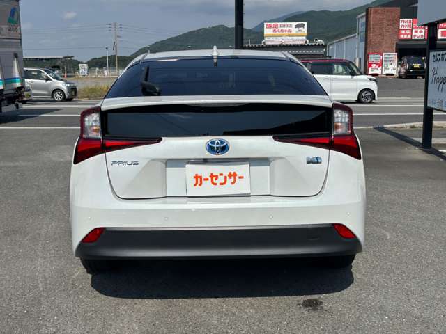 トヨタ プリウス １．８ Ｓ セーフティ プラスＩＩ R4年 (九州・沖縄) 99