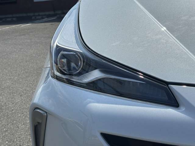 トヨタ プリウス １．８ Ｓ セーフティ プラスＩＩ R4年 (九州・沖縄) 99