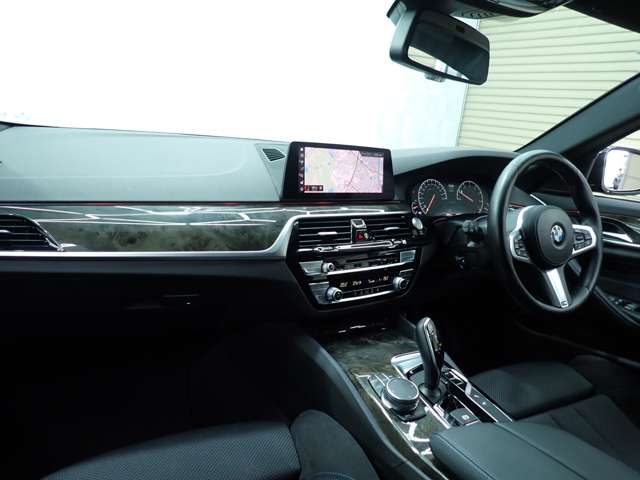 ＢＭＷ ５シリーズ ５２３ｉ　Ｍスポーツ R1年 (九州・沖縄) 99