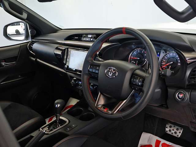 トヨタ ハイラックス ２．４ Ｚ ＧＲスポーツ ディーゼルターボ ４ＷＤ R5年 (東海) 99