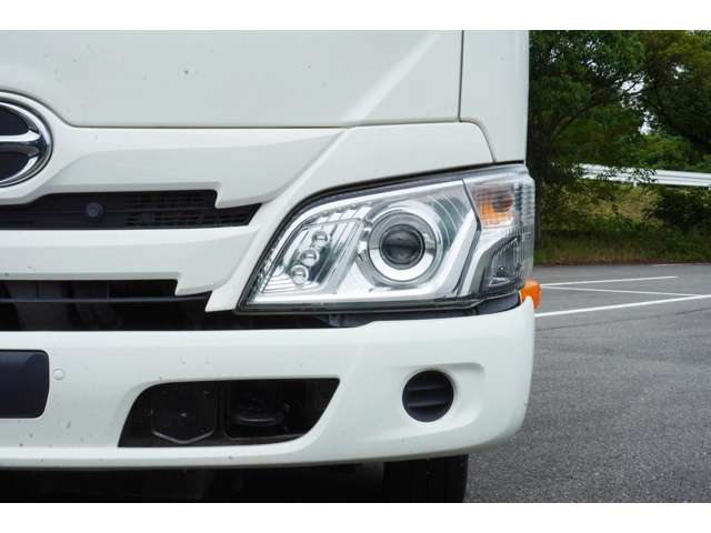 日野自動車 デュトロ ２Ｔ R1年 (近畿) 99