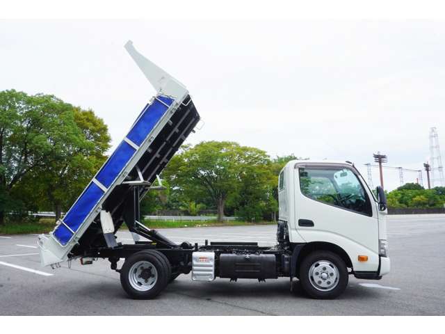 日野自動車 デュトロ ２Ｔ R1年 (近畿) 99