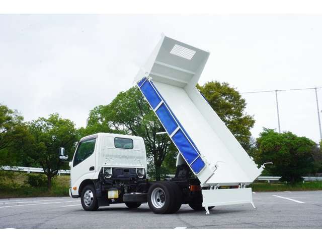 日野自動車 デュトロ ２Ｔ R1年 (近畿) 99