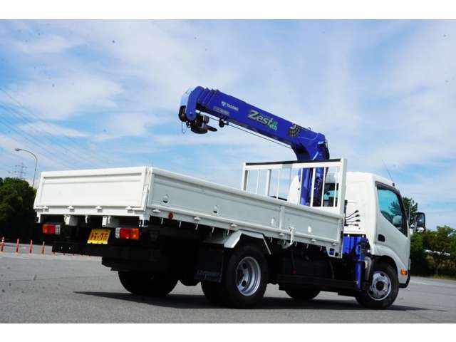 日野自動車 デュトロ ３Ｔ H24年 (近畿) 99