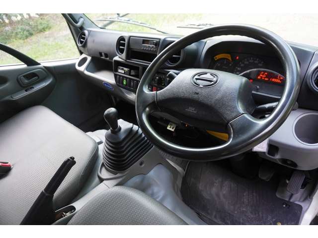 日野自動車 デュトロ ３Ｔ H24年 (近畿) 99