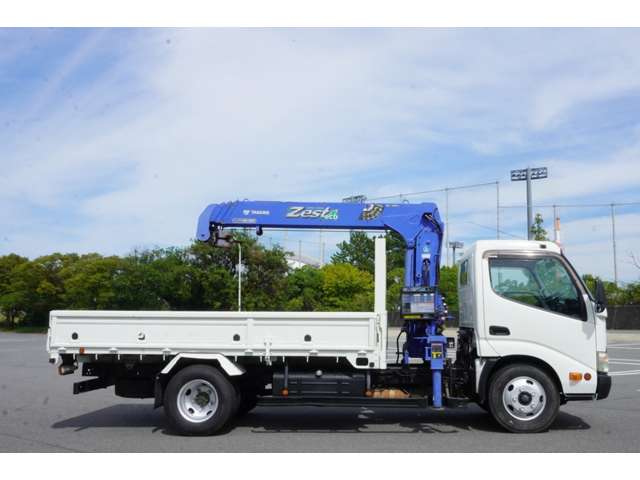 日野自動車 デュトロ ３Ｔ H24年 (近畿) 99