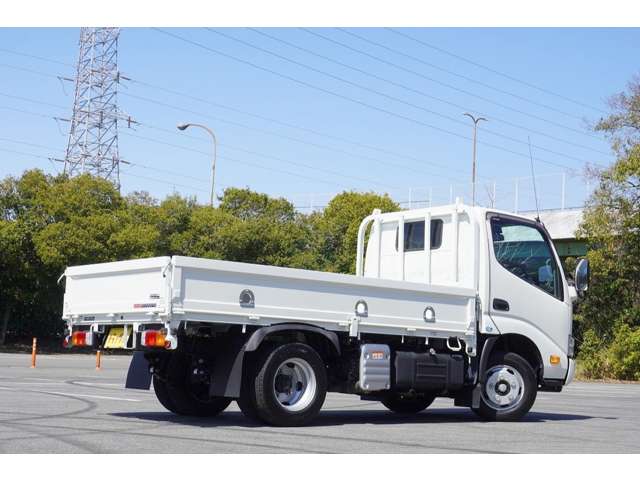 日野自動車 デュトロ ２Ｔ R6年 (近畿) 99