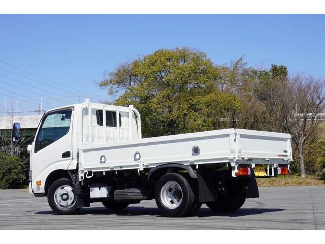 日野自動車 デュトロ ２Ｔ R6年 (近畿) 99