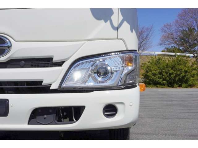 日野自動車 デュトロ ２Ｔ R6年 (近畿) 99