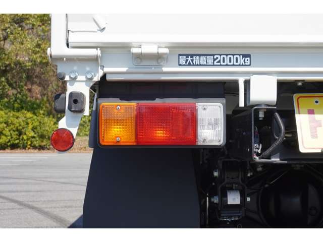 日野自動車 デュトロ ２Ｔ R6年 (近畿) 99