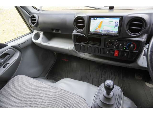 トヨタ ダイナルートバン ３．０ 超低床 ディーゼルターボ R3年 (近畿) 99