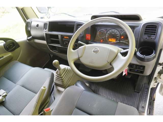 日産 アトラス １．４Ｔ H26年 (近畿) 99