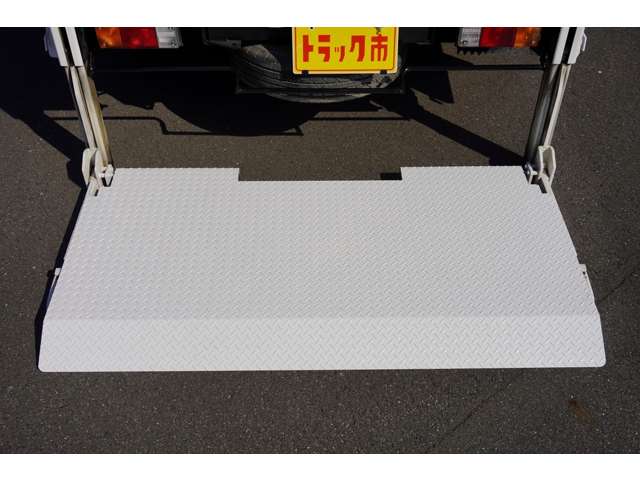 日産 アトラス １．４Ｔ H26年 (近畿) 99
