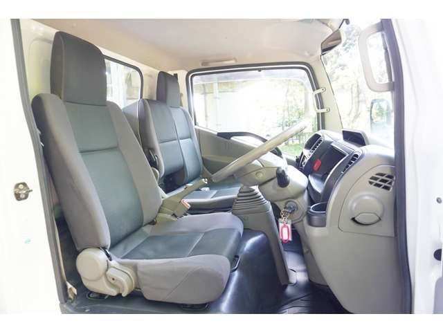 日産 アトラス １．４Ｔ H26年 (近畿) 99
