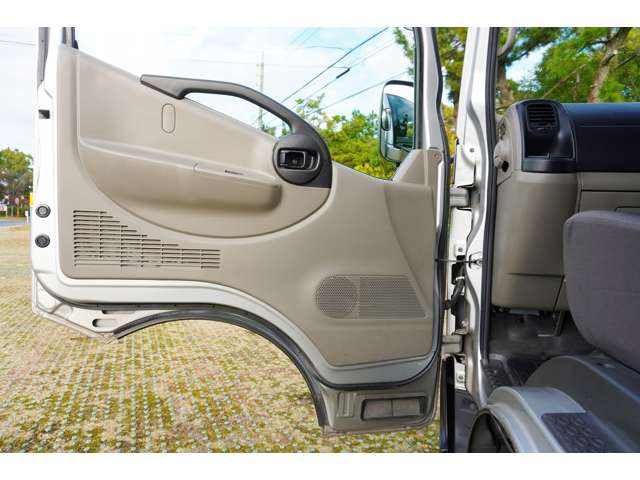 日産 アトラス １．３Ｔ H30年 (近畿) 99
