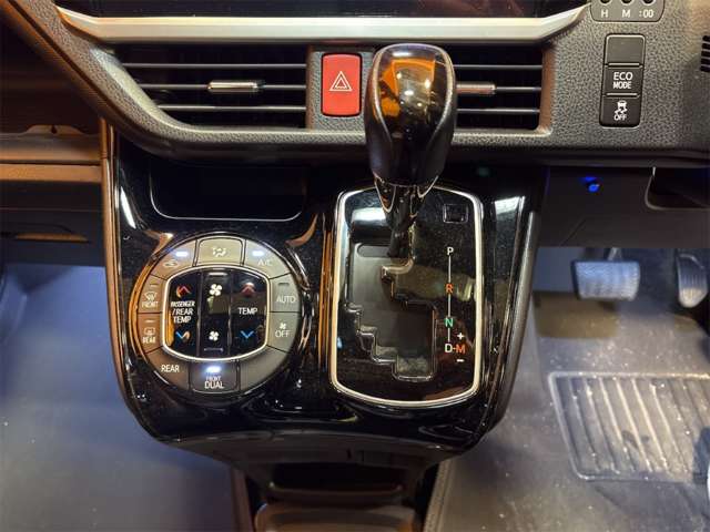 トヨタ ヴォクシー ２．０ ＺＳ H29年 (近畿) 99