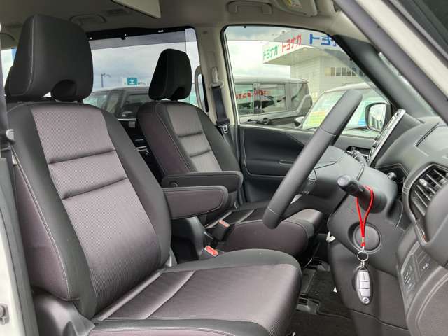 日産 セレナ ２．０ ハイウェイスター Ｖ R1年 () 99
