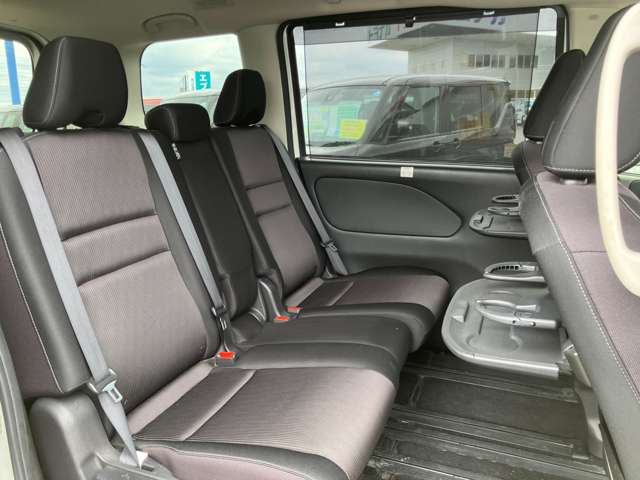 日産 セレナ ２．０ ハイウェイスター Ｖ R1年 () 99
