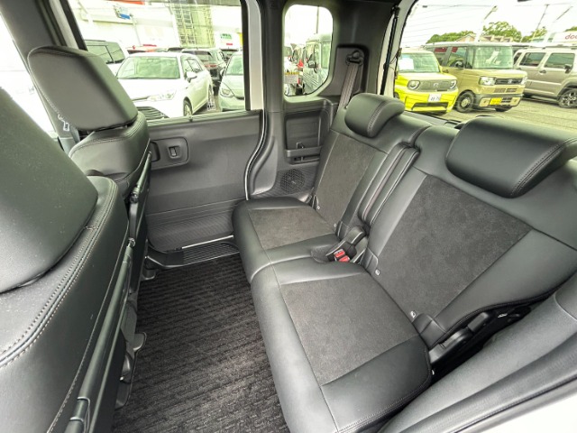 ホンダ Ｎ　ＢＯＸ カスタム ６６０ ターボ R6年 (九州・沖縄) 99