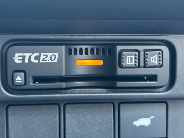 ホンダ ＺＲ－Ｖ ２．０ Ｅ：ＨＥＶ Ｚ ブラックスタイル R7年 (九州・沖縄) 99