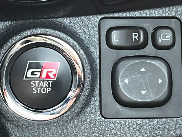 トヨタ ヴィッツ ＧＲ　スポーツ R1年 (九州・沖縄) 99