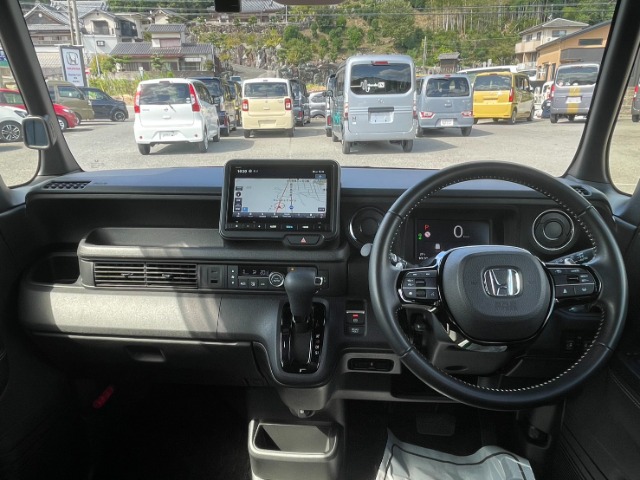 ホンダ Ｎ　ＢＯＸ カスタム ６６０ ターボ コーディネートスタイル モノトーン R7年 (九州・沖縄) 99