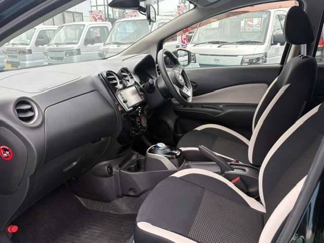 日産 ノート １．２ Ｅ－ＰＯＷＥＲ Ｘ H29年 (甲信越・北陸) 99