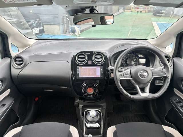 日産 ノート １．２ Ｅ－ＰＯＷＥＲ Ｘ H29年 (甲信越・北陸) 99