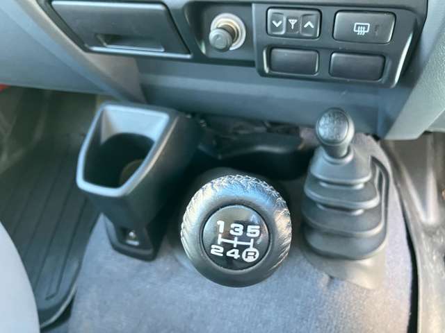 トヨタ ランドクルーザーバン ４．０ ４ＷＤ H27年 (甲信越・北陸) 99