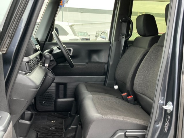 ホンダ Ｎ　ＢＯＸ カスタム ６６０ R8年 (九州・沖縄) 99