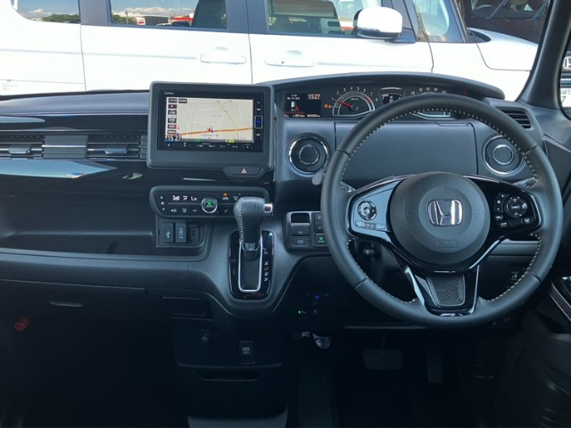 ホンダ Ｎ　ＢＯＸ カスタム ６６０ Ｌ ターボ R4年 (九州・沖縄) 99