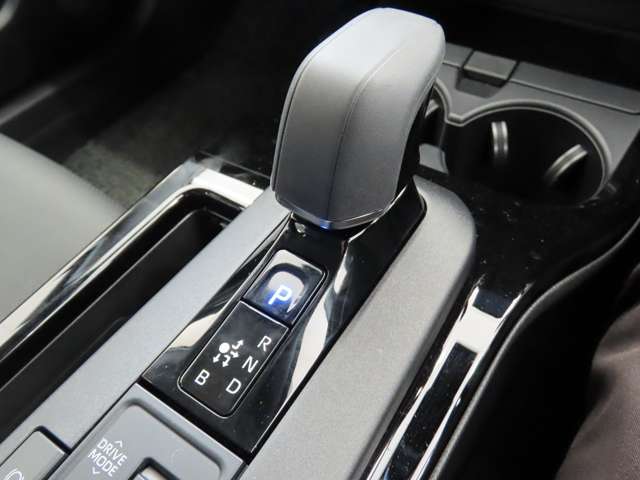 トヨタ プリウスＰＨＶ ２．０ プラグインハイブリッド Ｚ R5年 (東海) 99