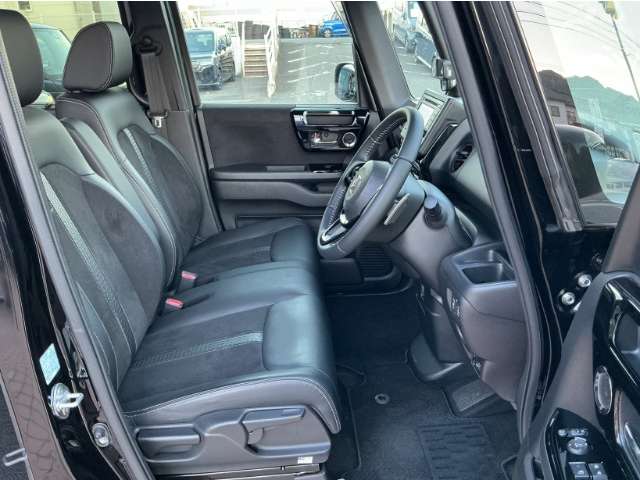 ホンダ Ｎ　ＢＯＸ カスタム ６６０ Ｌ ターボ R5年 (九州・沖縄) 99