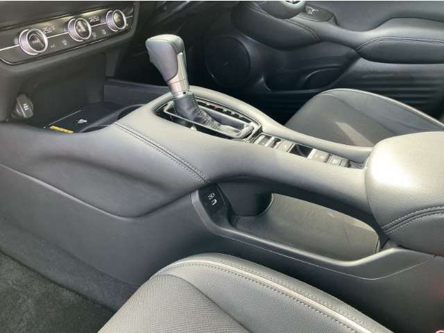 ホンダ ＺＲ−Ｖ １．５ Ｘ R5年 (九州・沖縄) 99