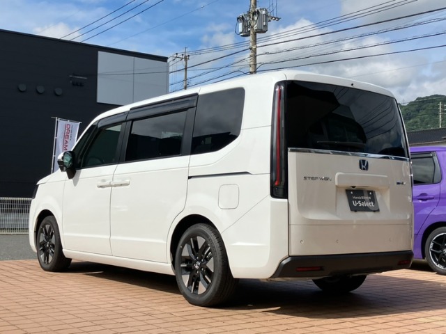 ホンダ ステップワゴン　ハイブリッド ２．０ Ｅ：ＨＥＶ エアー ＥＸ R7年 (九州・沖縄) 99