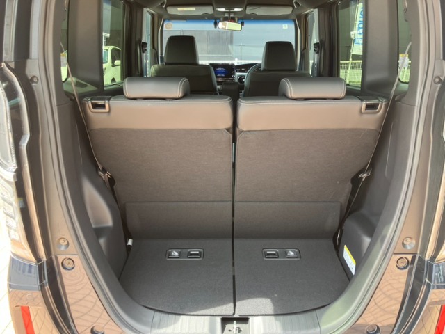 ホンダ Ｎ　ＢＯＸ カスタム ６６０ Ｌ ターボ R4年 (九州・沖縄) 99