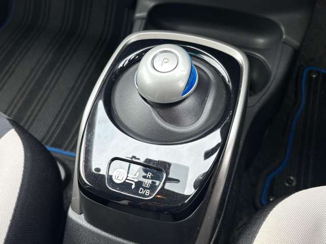 日産 ノート １．２ Ｅ－ＰＯＷＥＲ Ｘ H29年 (東北) 99