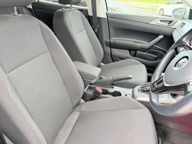 フォルクスワーゲン ポロ ＴＳＩ　コンフォートライン R1年 (近畿) 99