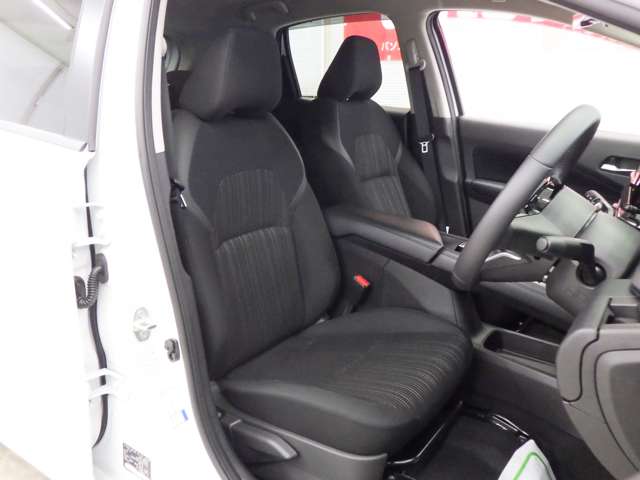 日産 ノート １．２ Ｘ ＦＯＵＲ ４ＷＤ R7年 (東北) 99