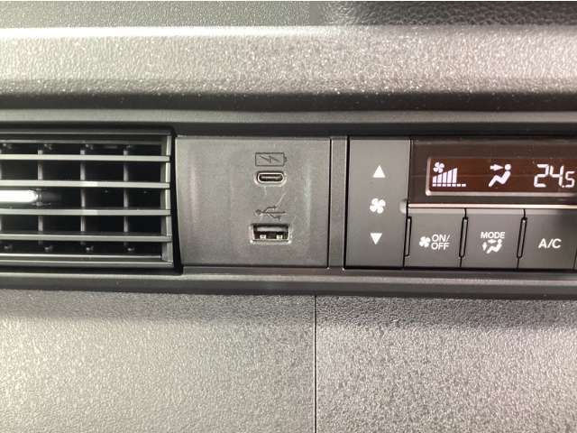 ホンダ Ｎ　ＢＯＸ カスタム ６６０ R8年 (九州・沖縄) 99