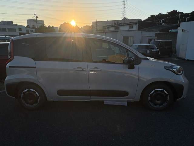 トヨタ シエンタ １．５ Ｚ R8年 (関東) 99