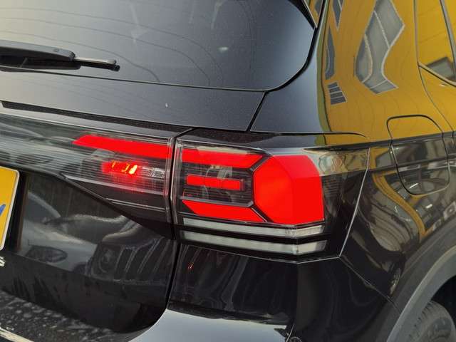 フォルクスワーゲン Ｔ－ＣＲＯＳＳ ＴＳＩ アクティブ R7年 () 99