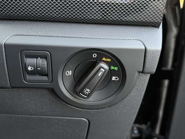 フォルクスワーゲン Ｔ－ＣＲＯＳＳ ＴＳＩ アクティブ R7年 () 99