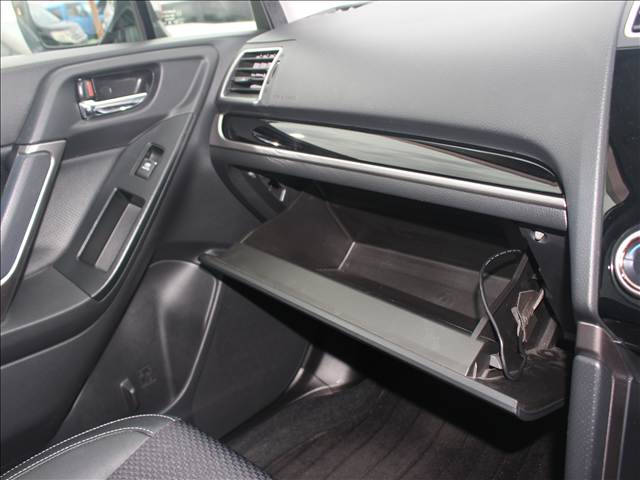 スバル フォレスター ２．０ＸＴ アイサイト ４ＷＤ H28年 (関東) 99