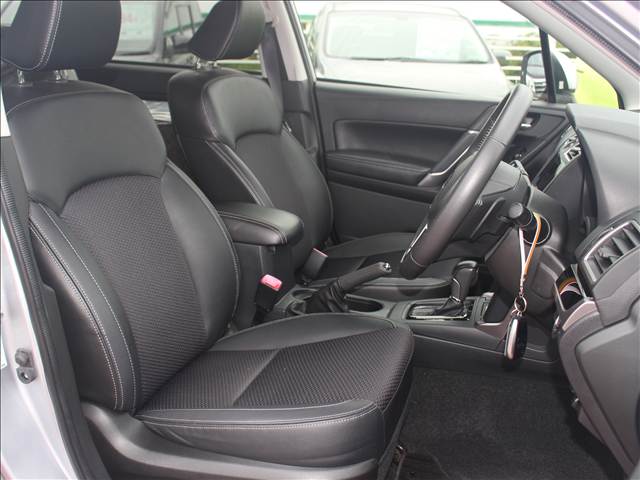 スバル フォレスター ２．０ＸＴ アイサイト ４ＷＤ H28年 (関東) 99