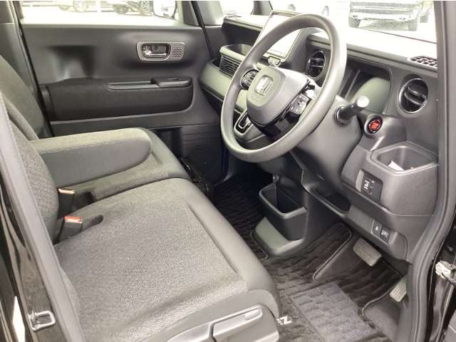 ホンダ Ｎ　ＢＯＸ カスタム ６６０ R6年 (九州・沖縄) 99