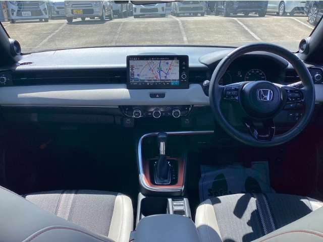 ホンダ ヴェゼル １．５ Ｅ：ＨＥＶ プレイ R6年 (九州・沖縄) 99